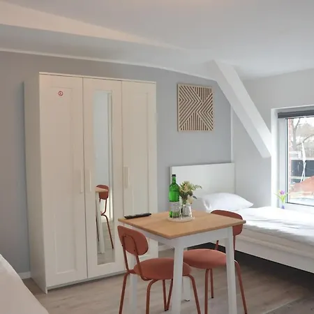 Studio Apartment 1- Komfort & Guenstig *